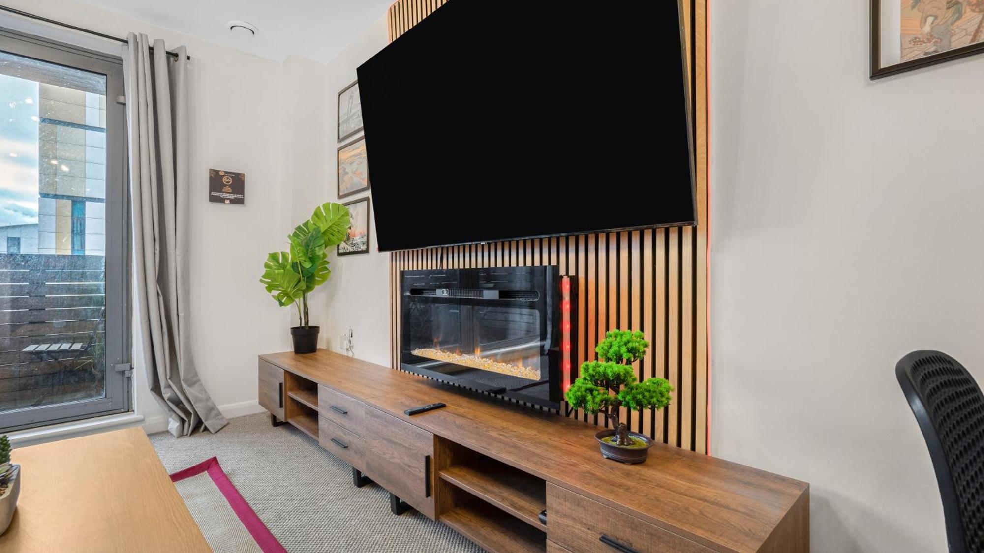 Japanese Suite 2Bed 2Bath, Free Park, Netfix, 75 Inch Tv, Games - City Centre- Maihom Бирмингем Экстерьер фото